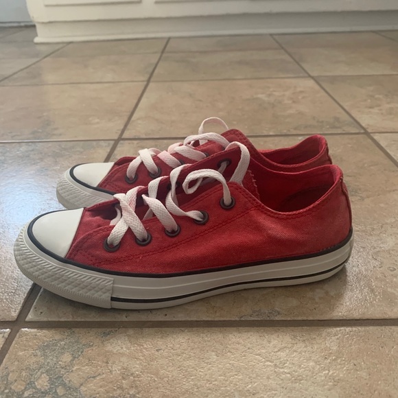 Red Converse, preowned - Picture 3 of 7